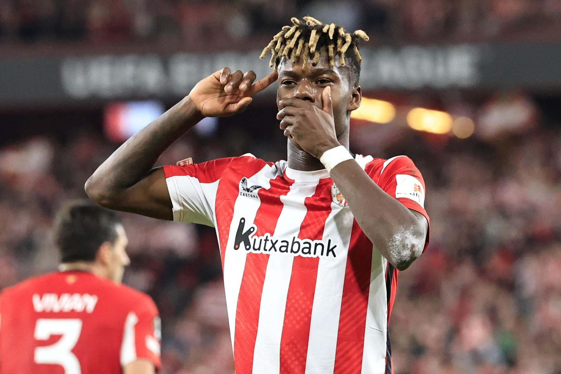 MU kích hoạt bom tấn Nico Williams