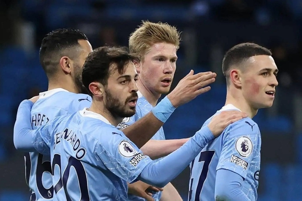 Thêm sao Man City bị Pep Guardiola loại thẳng