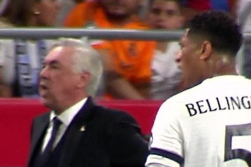 Thẻ đỏ Real Madrid