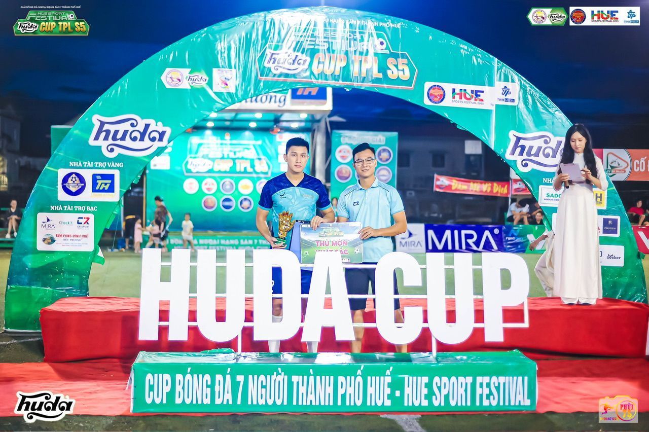  Anh Quang (FC Win Win) được vinh danh Thủ môn xuất sắc nhất giải đấu