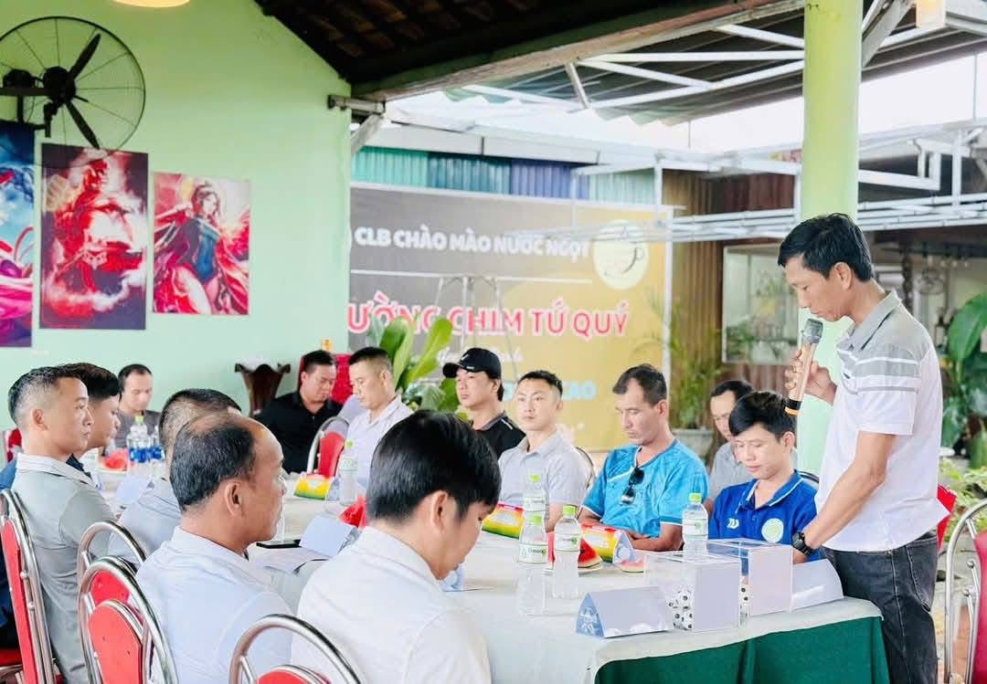 Các đội thông qua điều lệ trước khi vào bốc thăm