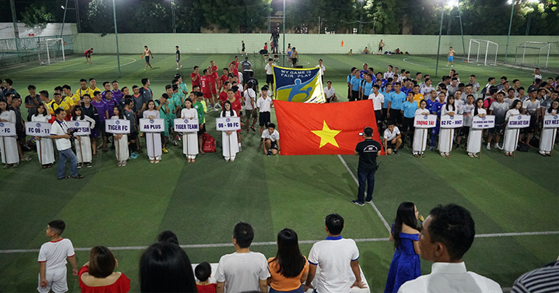 Tưng bừng khai mạc giải bóng đá cựu học sinh Hoàng Hoa Thám năm 2019